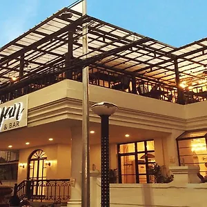 Tambayan Capsule & Bar *** Manilla