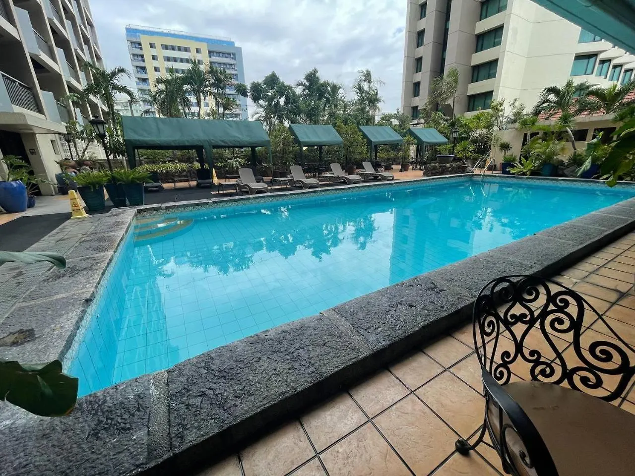Copacabana Apartment Hotel Pasay