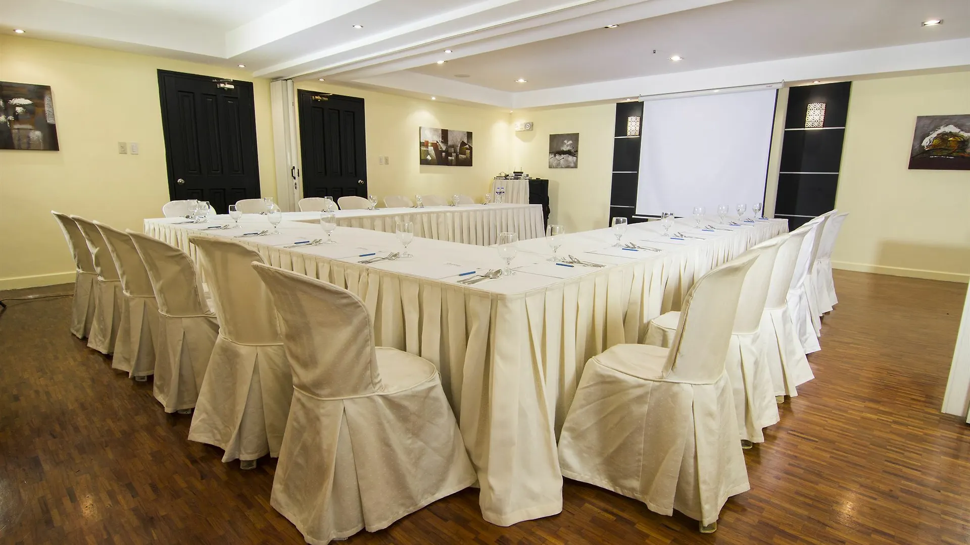 Copacabana Apartment Hotel Pasay 3*,  Filipiny